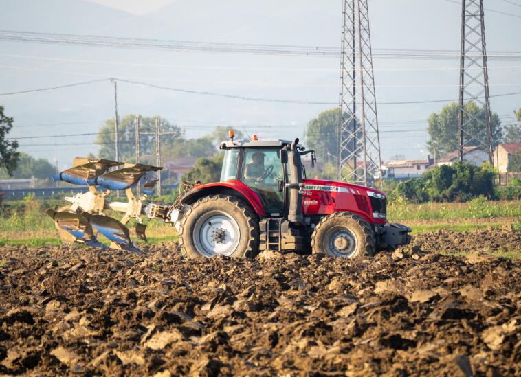 临夏农机中心一行调研康乐农机专业合作社发展及秋冬季今晚必开生肖图化生产情况
